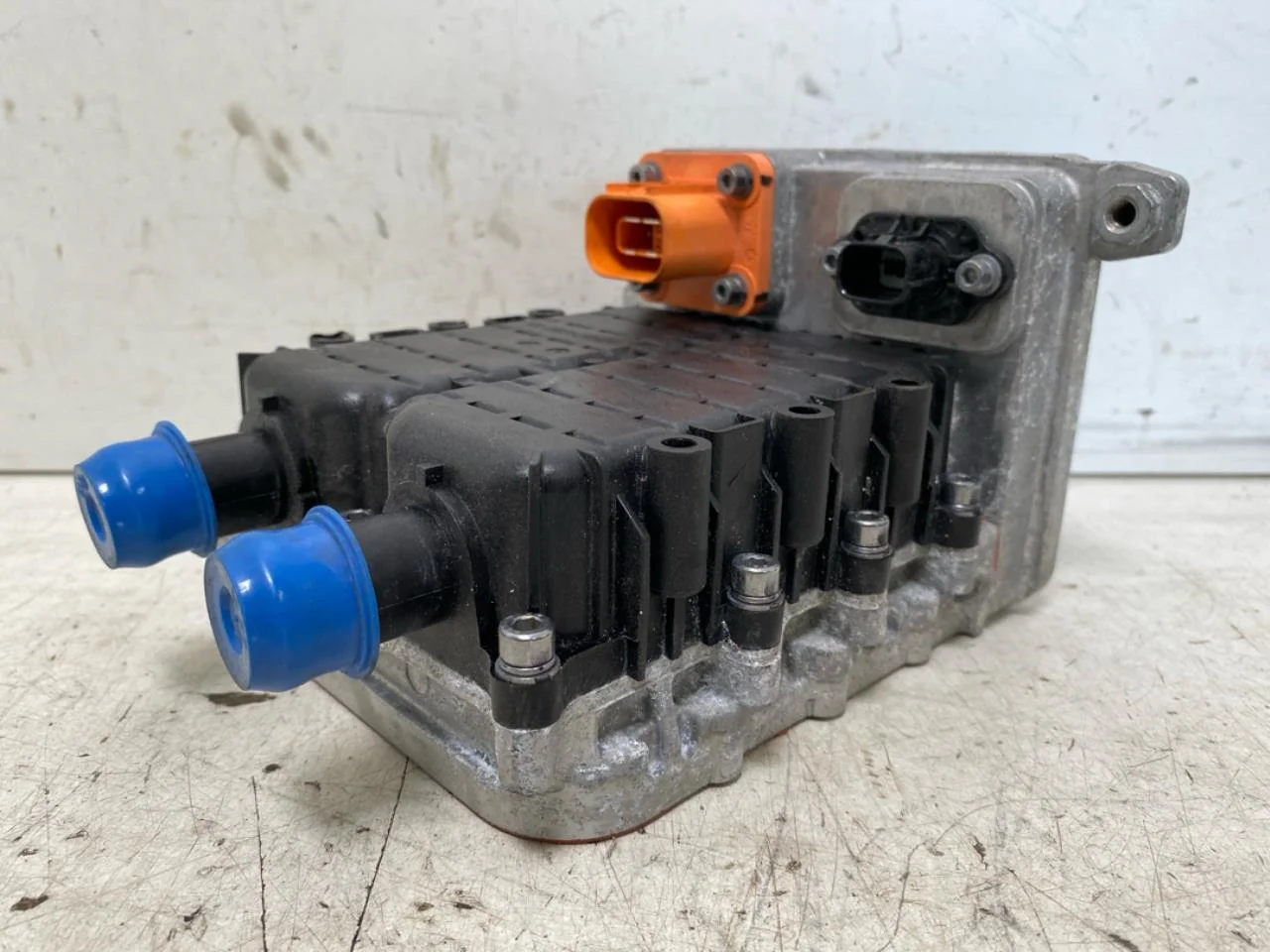 Fisker OCEAN Radiator încălzire electric vedere 4