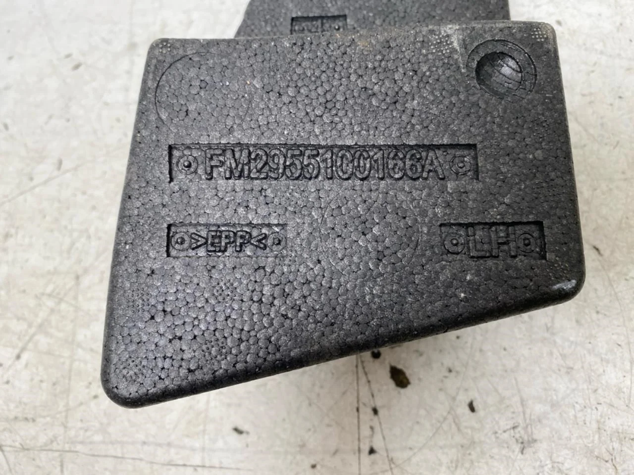 Fisker OCEAN Bumper reinforcement beam, front view 3