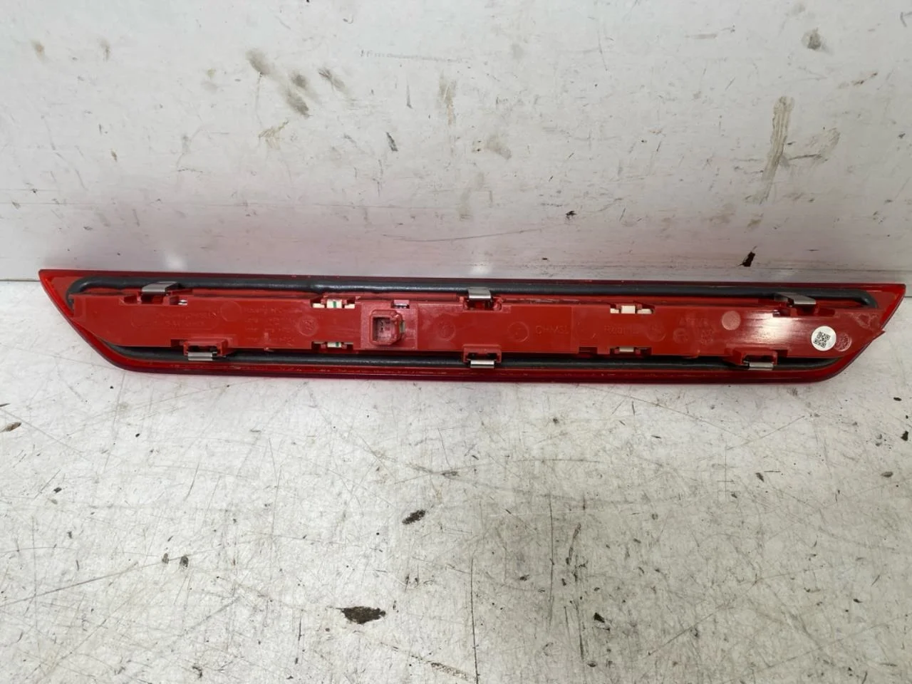 Ford E-TRANSIT 2022- Rear window brake light view 3