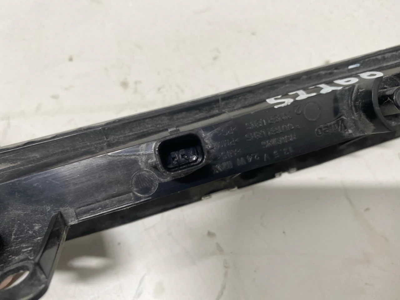 Renault ZOE/E- TECH 2013--> Rear window brake light view 3