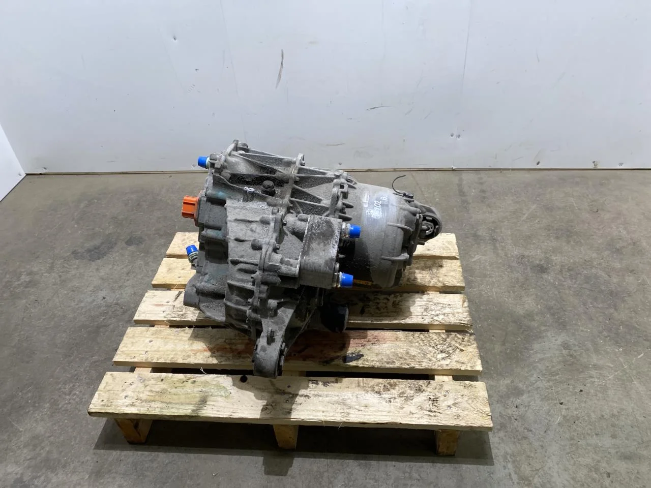 Tesla MODEL 3 2017--> Rear electric motor