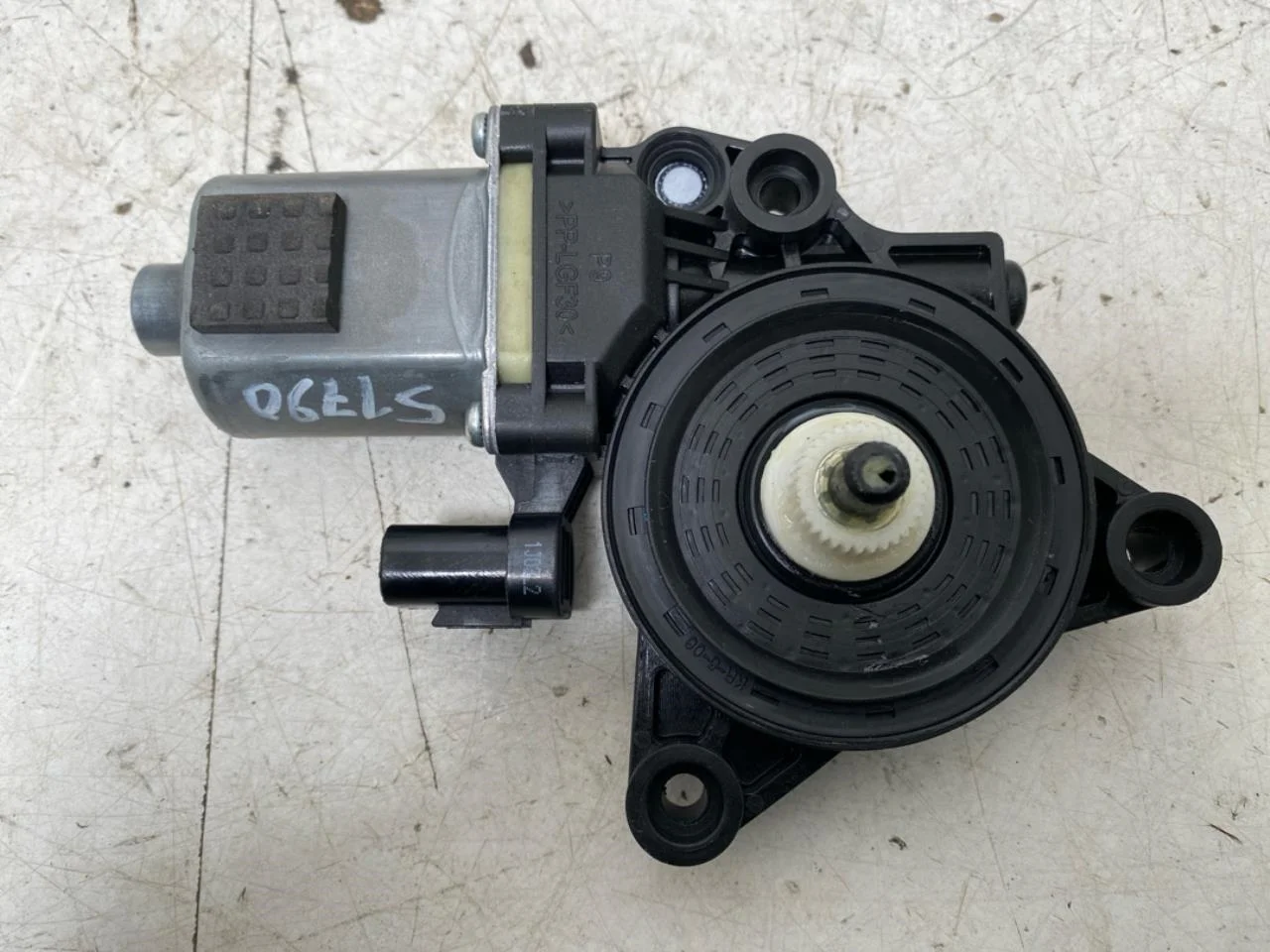 Kia SOUL 2009- Ablakemelő motor nézet 2