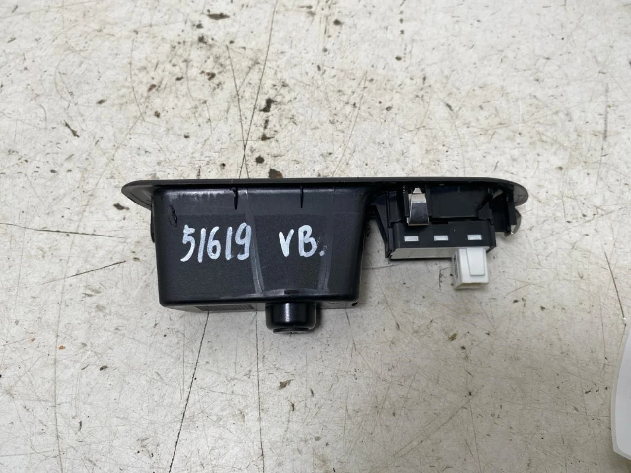 Jeep AVENGER 2023- Window regulator switch view 2