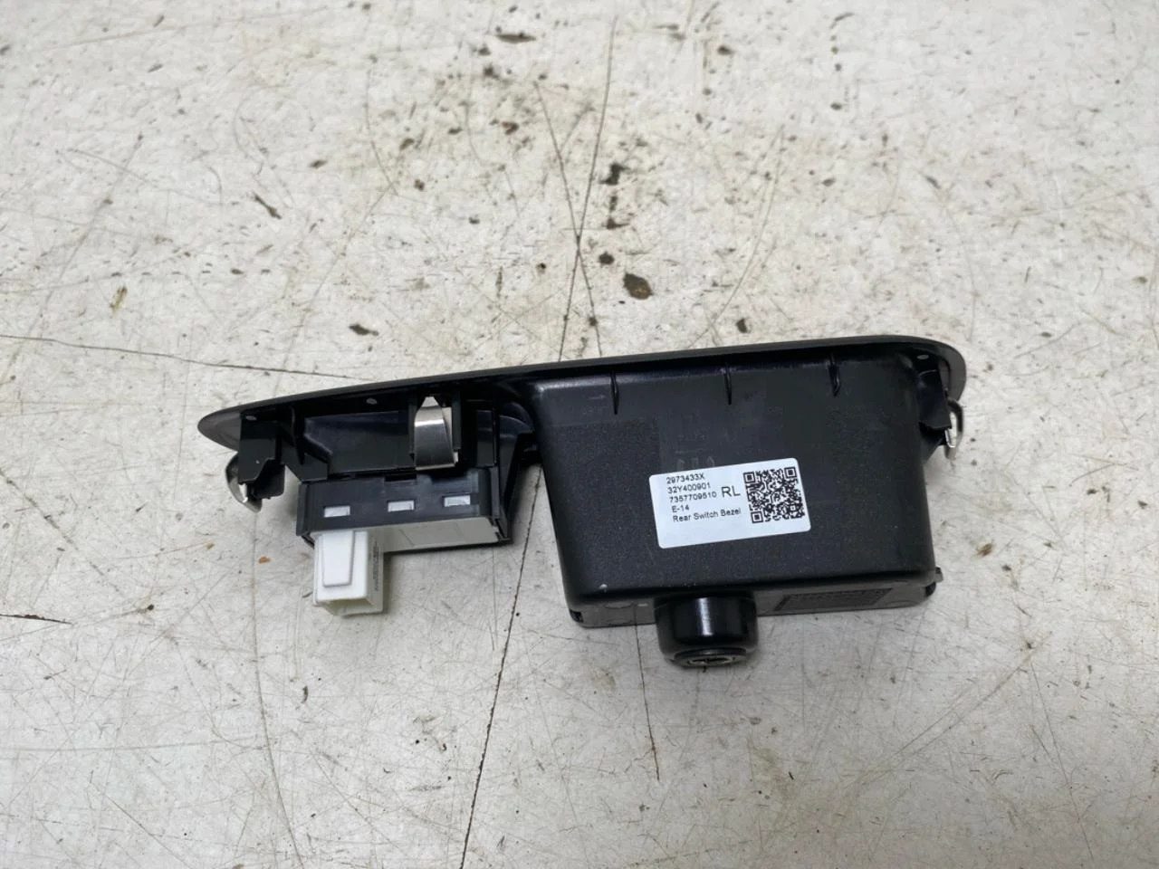 Jeep AVENGER 2023- Window regulator switch view 3