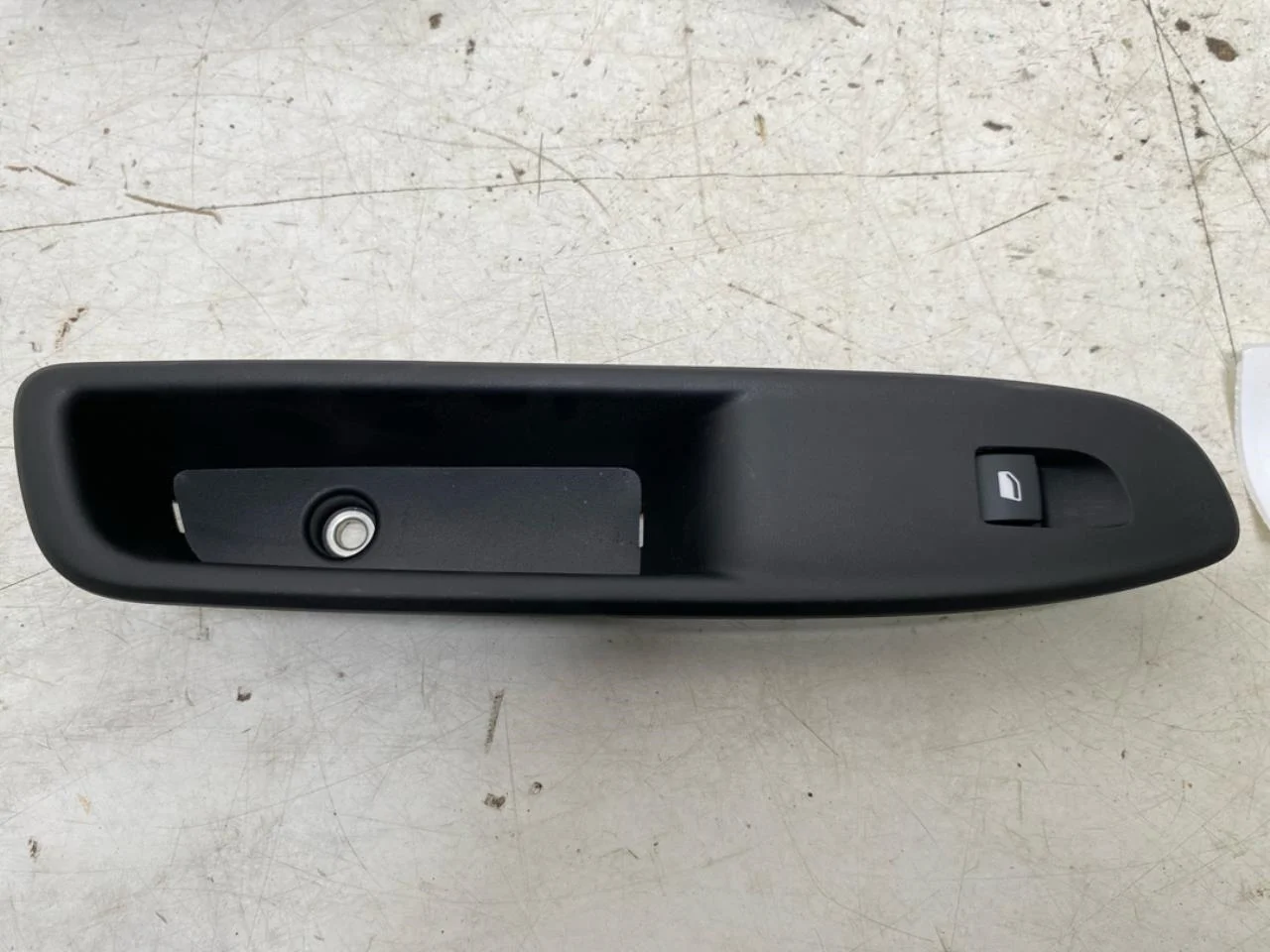 Jeep AVENGER 2023- Window regulator switch view 4