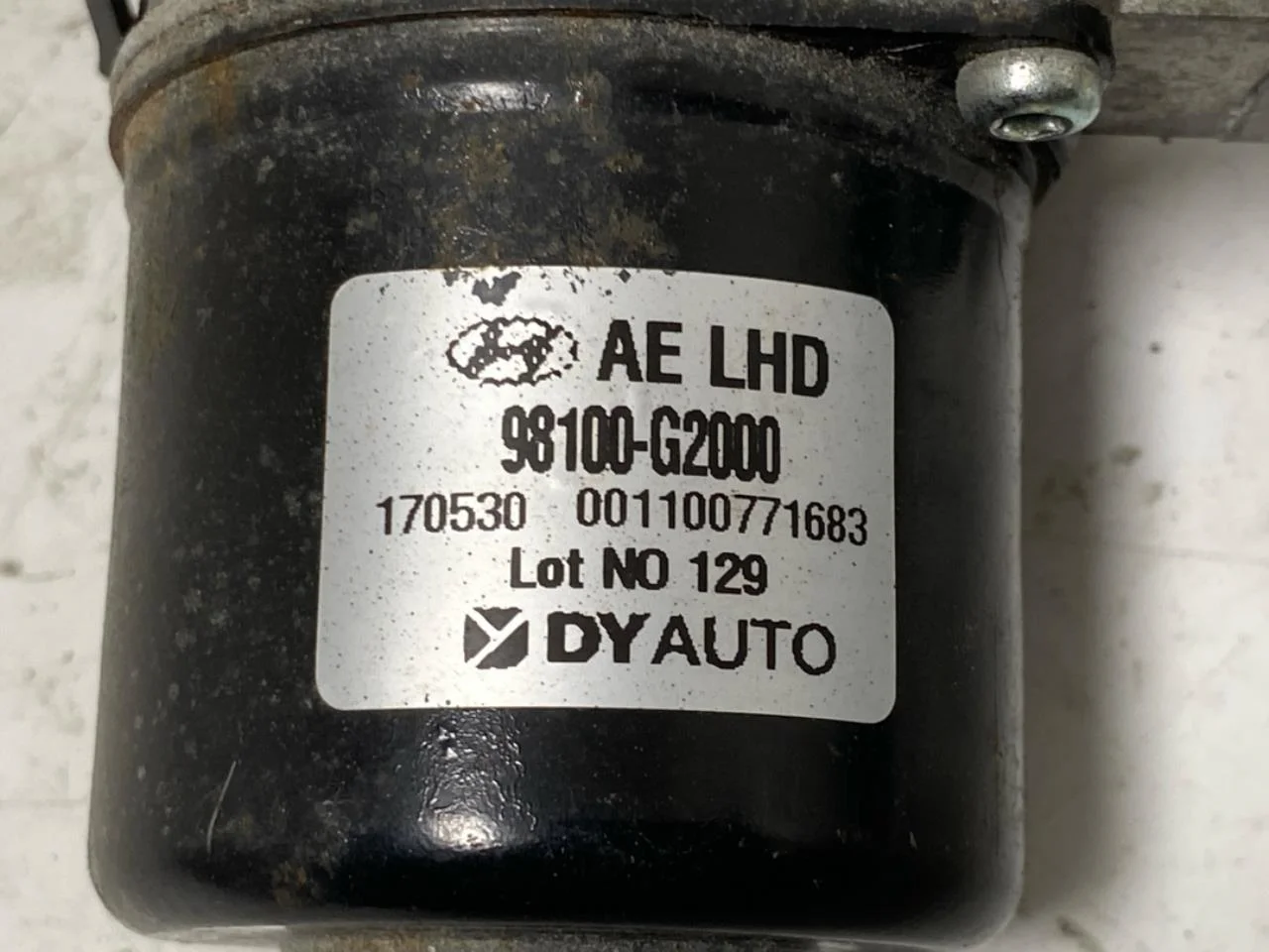 Hyundai IONIQ AE 2017-22 Ablaktörlő motor, szélvédő nézet 3