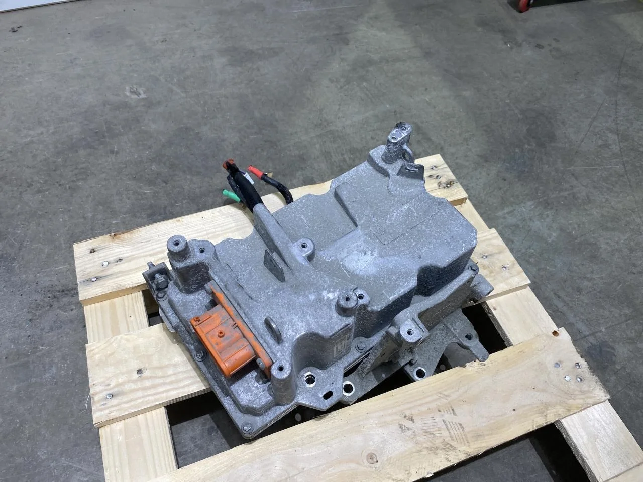 Renault ZOE/E- TECH 2013--> Invertor, 12-220V vedere 4