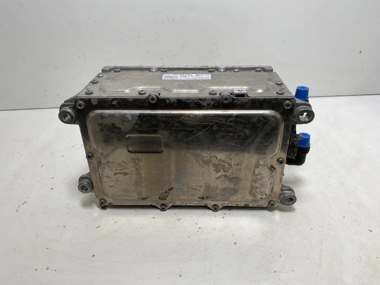 Volkswagen GOLF, E-GOLF VII 2013-20 Invertor, 12-220V vedere 3