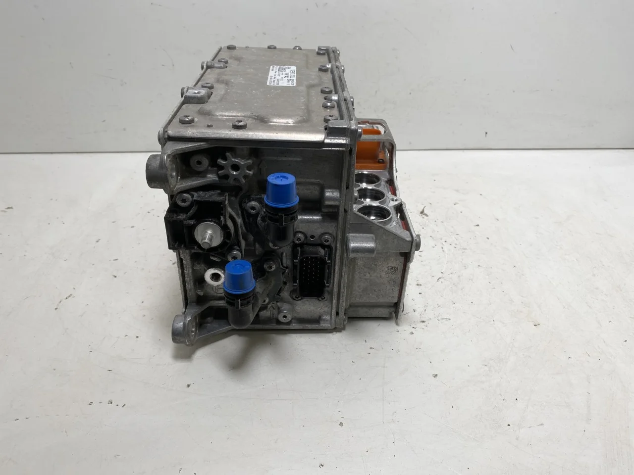 Volkswagen GOLF, E-GOLF VII 2013-20 Invertor, 12-220V vedere 4