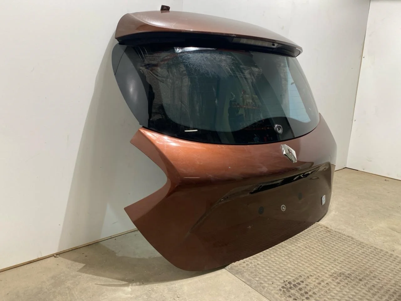 Renault ZOE/E- TECH 2013--> Tailgate, estate view 2