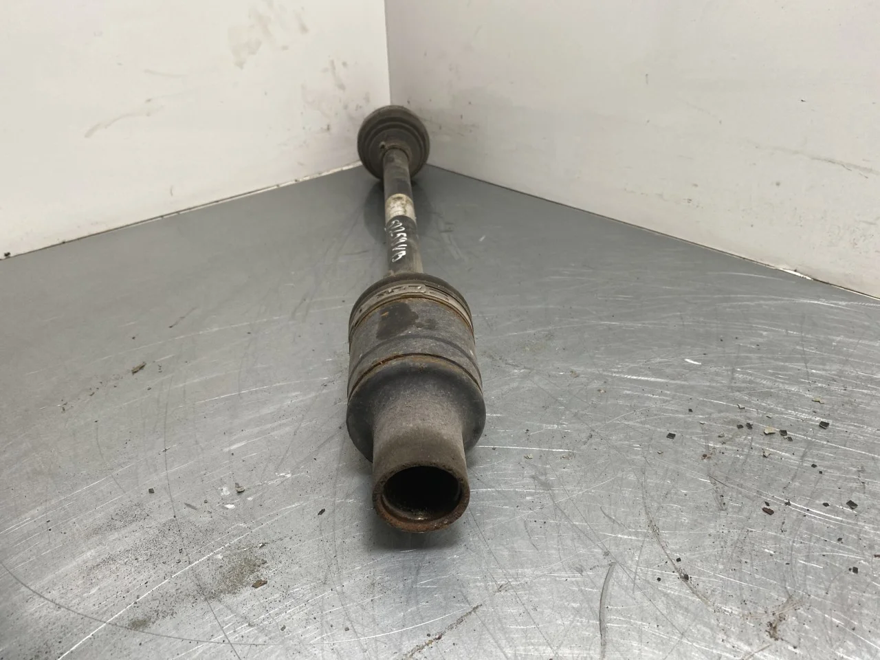 Mercedes EQB X243 2022- Rear left driveshaft view 2