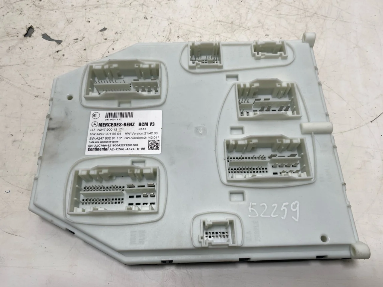 Mercedes EQB X243 2022- Climate control unit