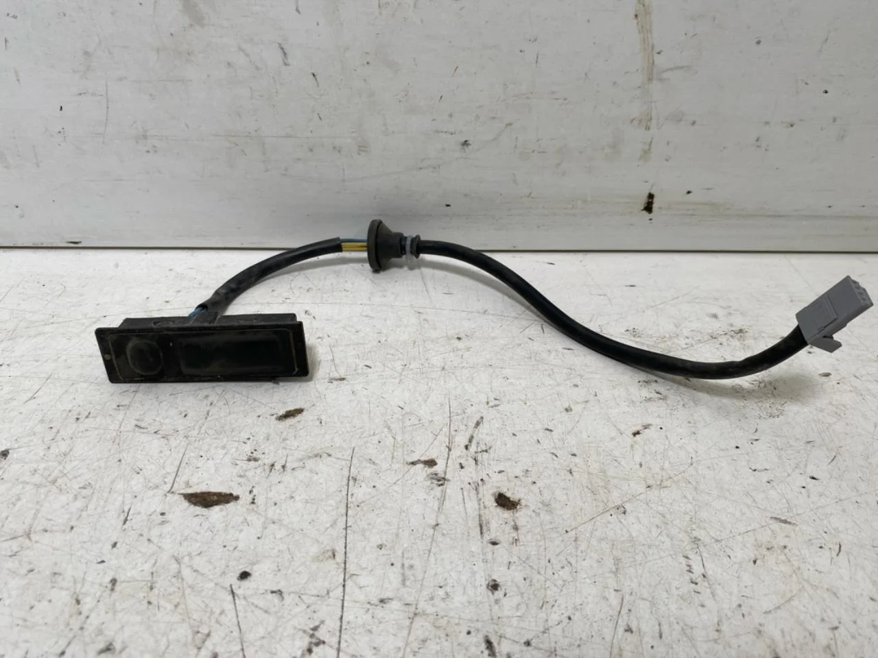 Nissan LEAF 2017-24 Tailgate exterior handle