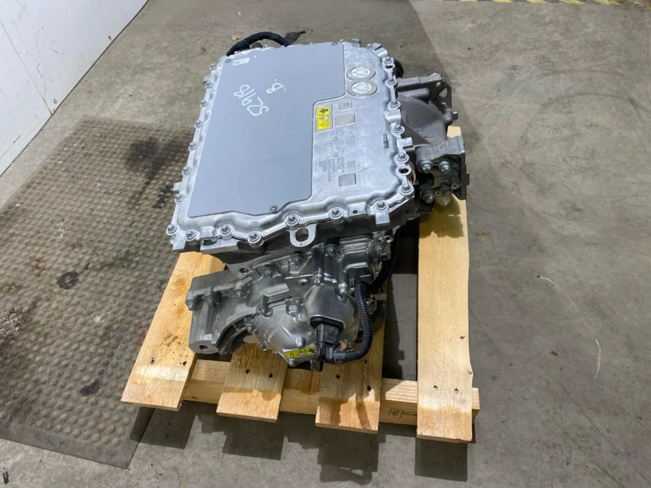 Elektromos motor, hátsó nézet 2