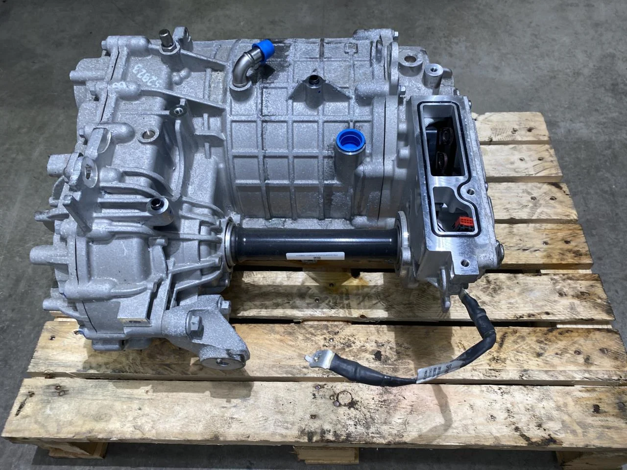 Volvo EX30 2024- Elektromos motor, hátsó nézet 3