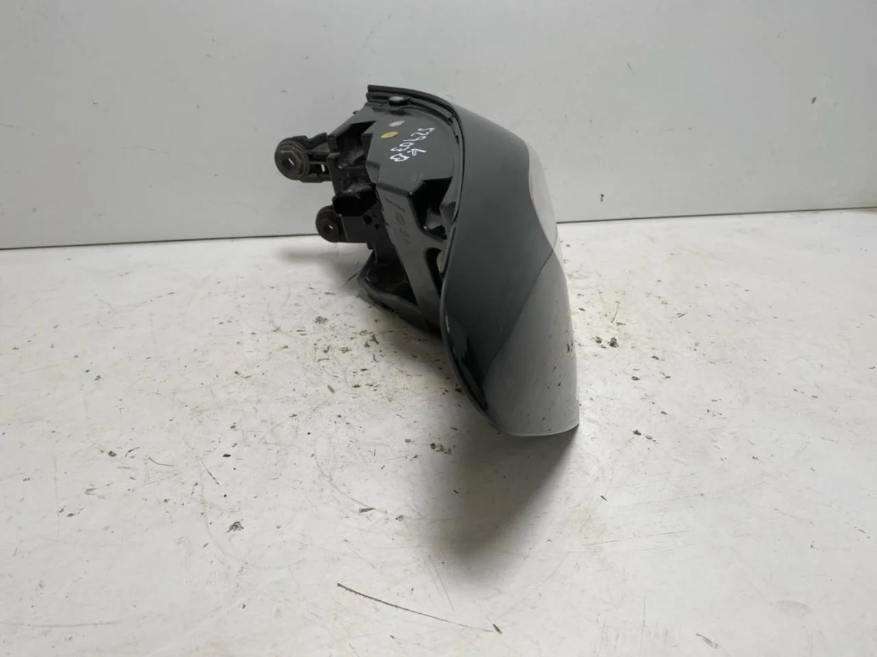 Volkswagen ID.4 2021- Left tail light view 2