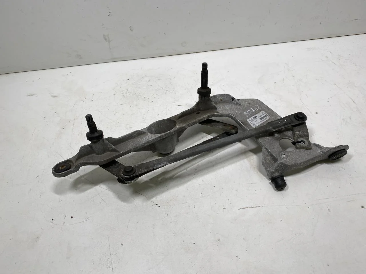 Renault ZOE/E- TECH 2013--> Windshield wiper linkage view 2