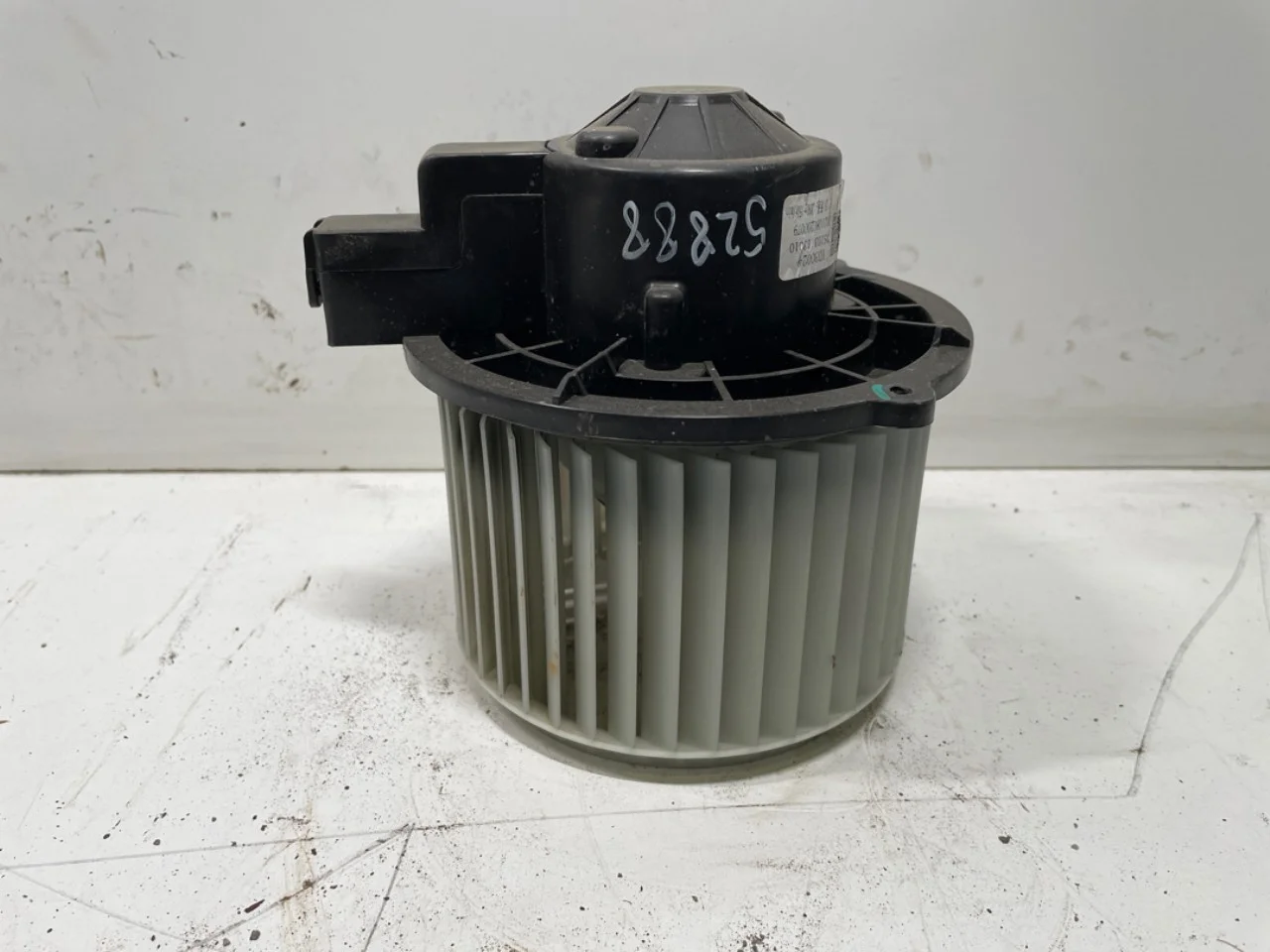 Maxus E-DELIVER3 EV30 2020- Fűtésventilátor motor