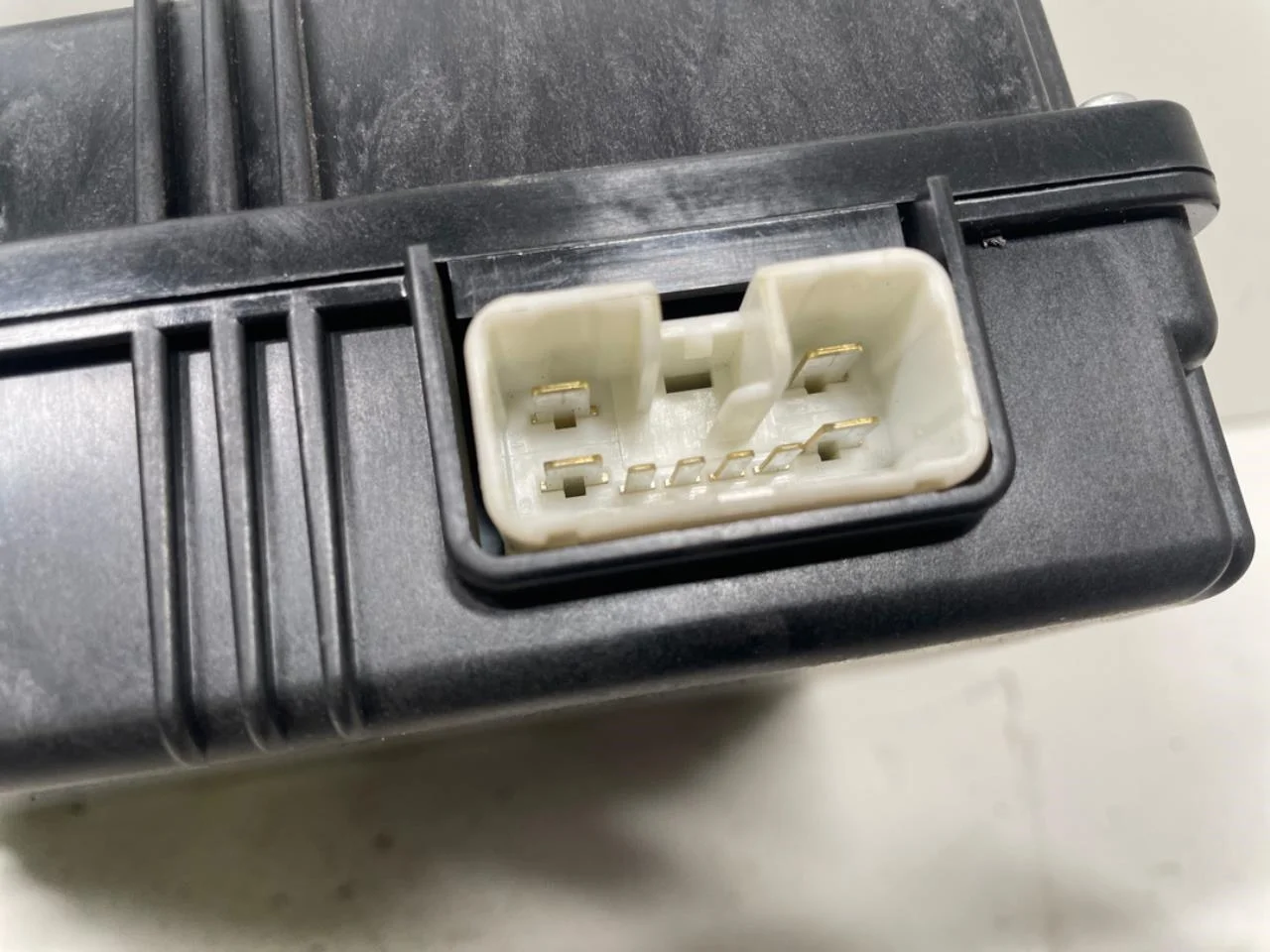 Nissan LEAF 2011-17 Control unit, other view 3