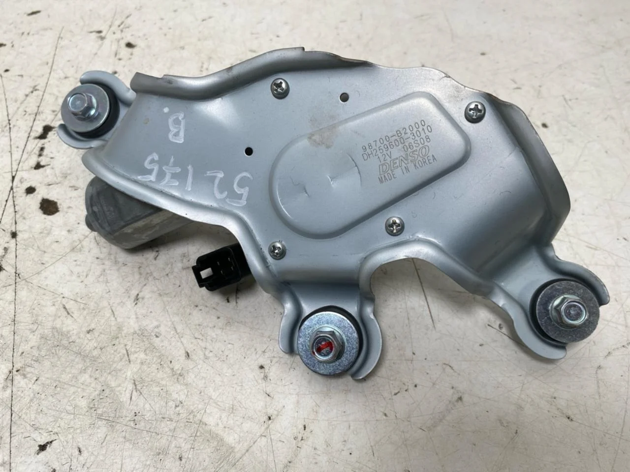 Kia SOUL 2009- Ablaktörlő motor, csomagtérajtó nézet 2
