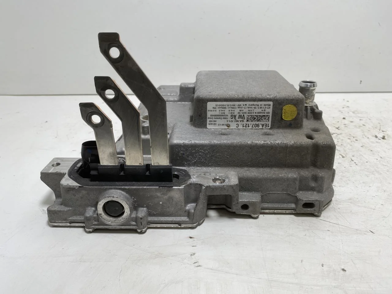 Volkswagen ID.4 2021- Inverter, 12-220V nézet 3