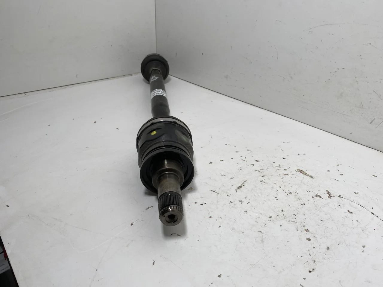 Rear left driveshaft view 2