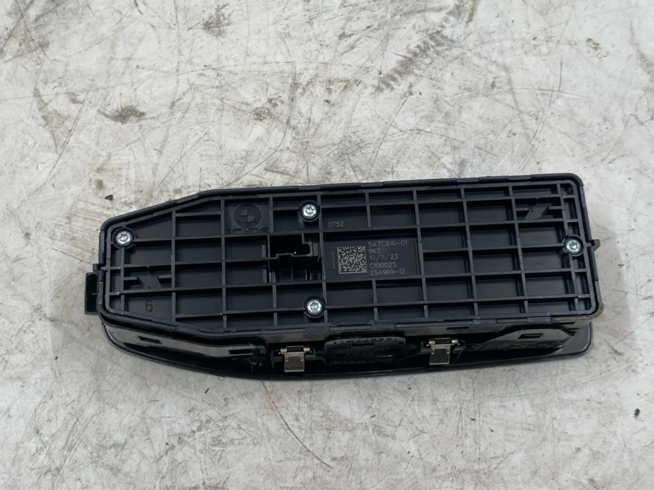 Window regulator switch view 2