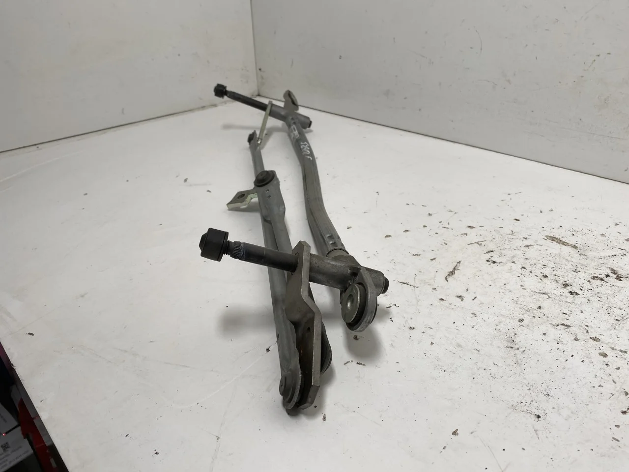 Windshield wiper linkage view 3