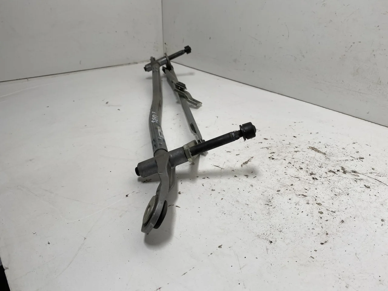 Windshield wiper linkage view 4