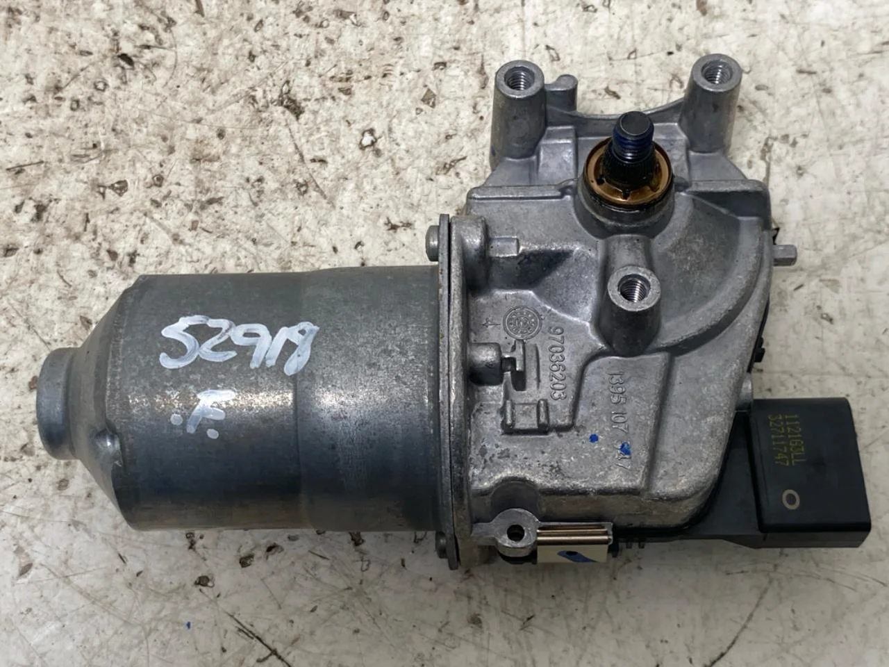 Windshield wiper motor