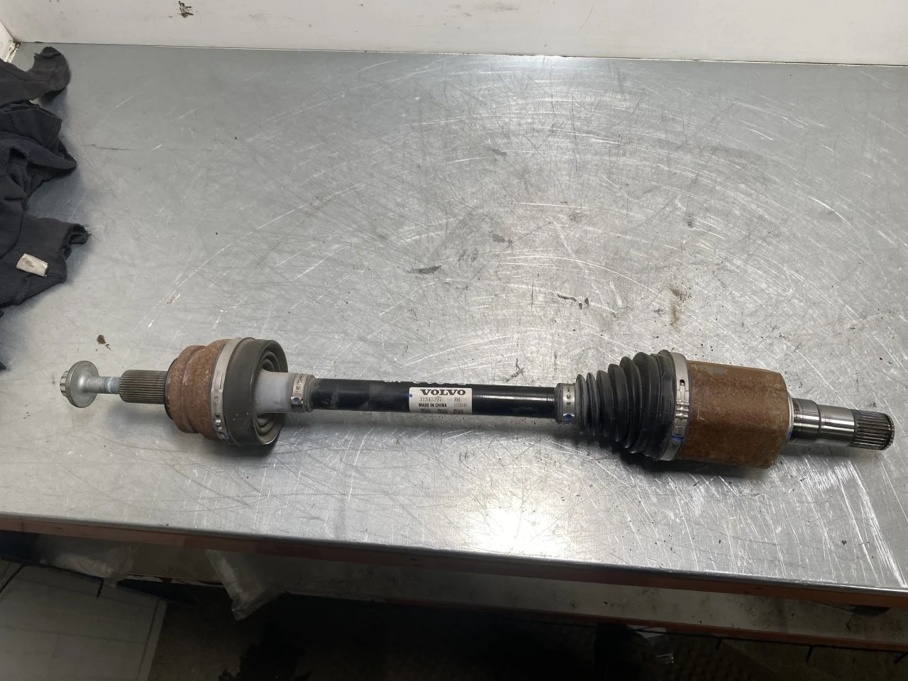 Volvo EX30 2024- Rear right driveshaft