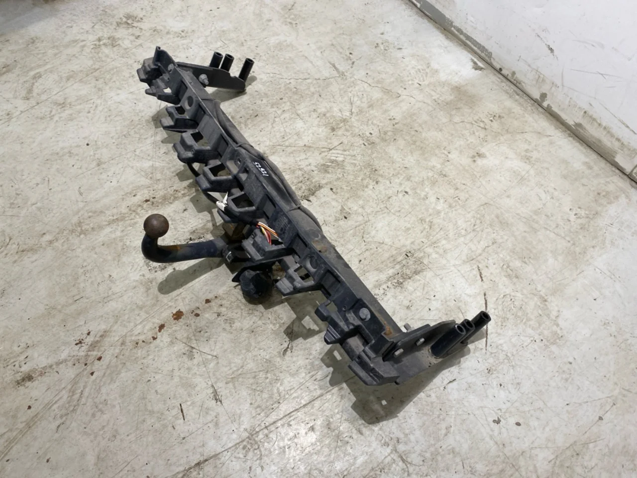 Jaguar I-PACE 2018- Tow bar view 3