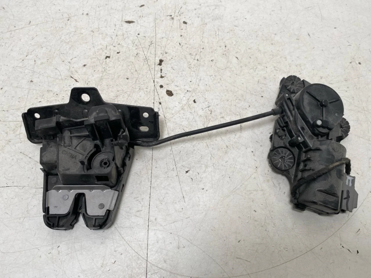 Polestar 2 2020- Motor închidere centralizată, hayon