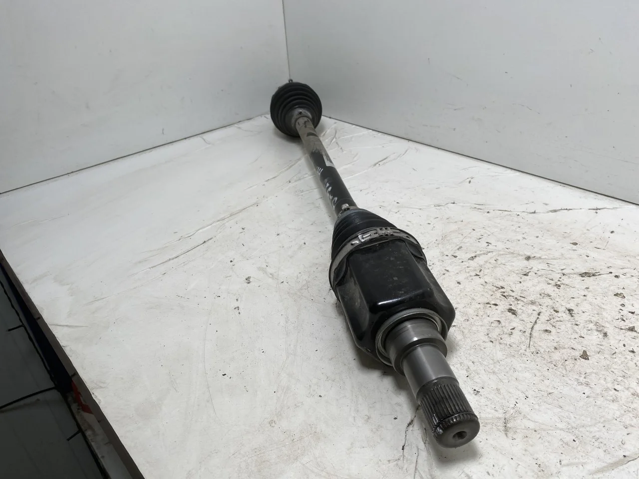 Xpeng G6 2024-> Front right driveshaft view 4