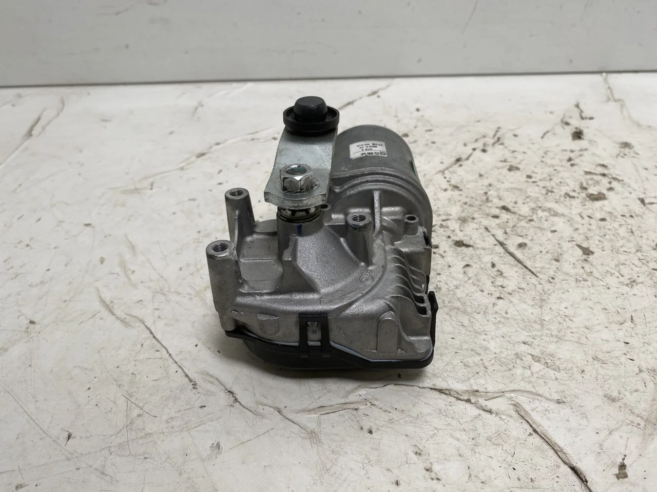 Xpeng G6 2024-> Ablaktörlő motor, szélvédő nézet 2