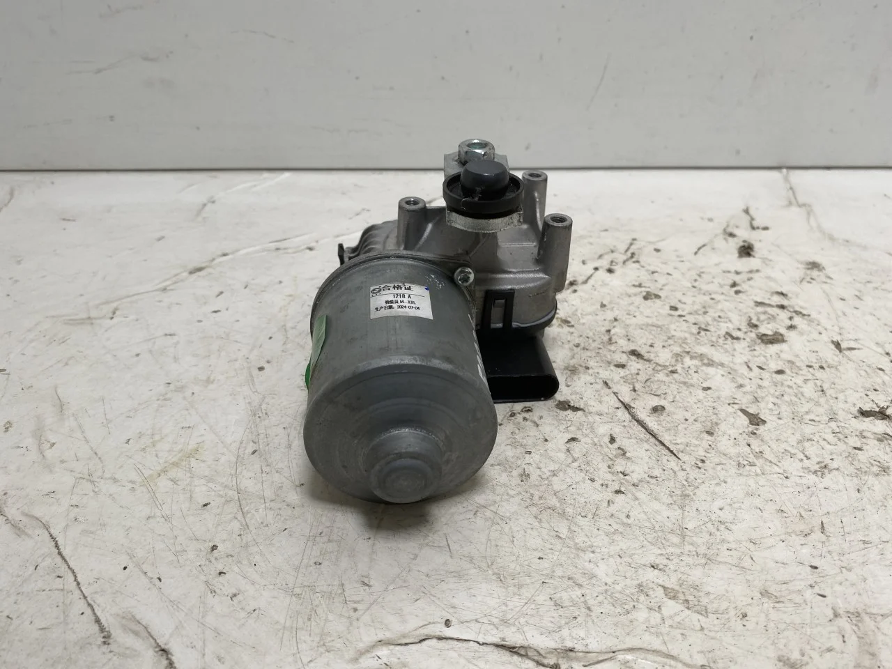 Xpeng G6 2024-> Ablaktörlő motor, szélvédő nézet 4
