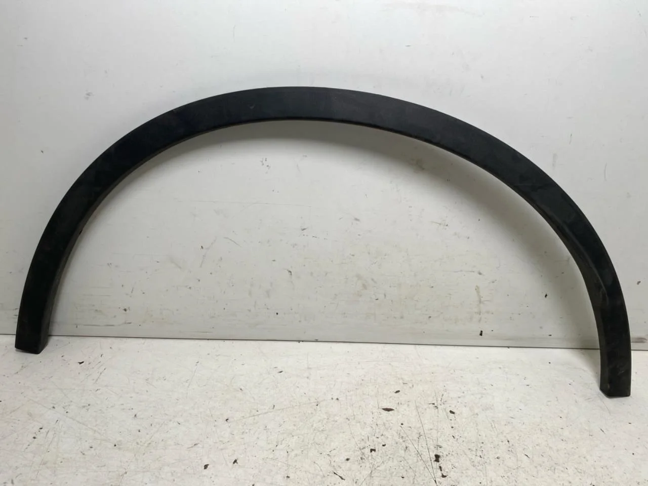 Polestar 2 2020- Wheel arch trim