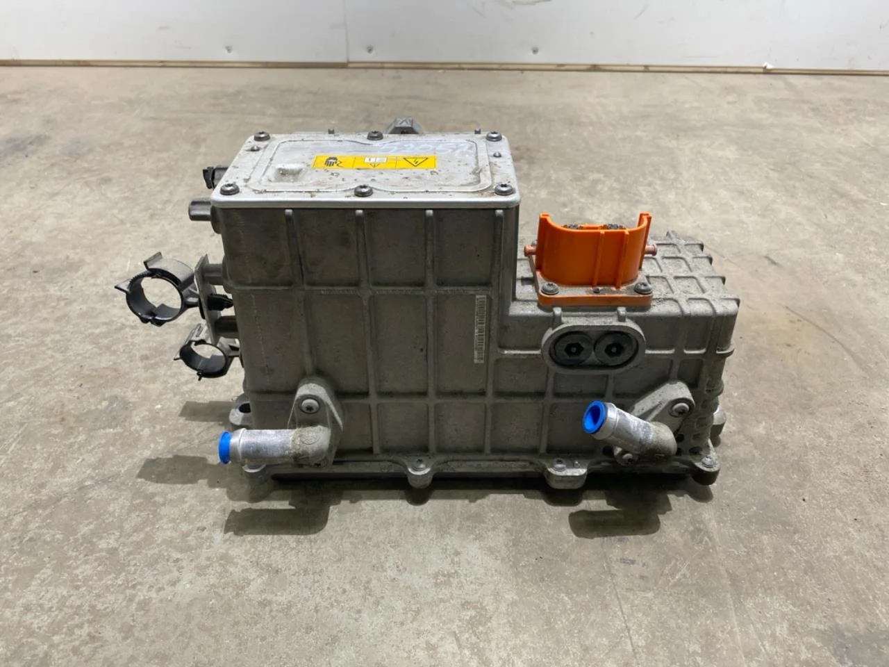 Maxus E-DELIVER3 EV30 2020- Feszültségátalakító, akkumulátor