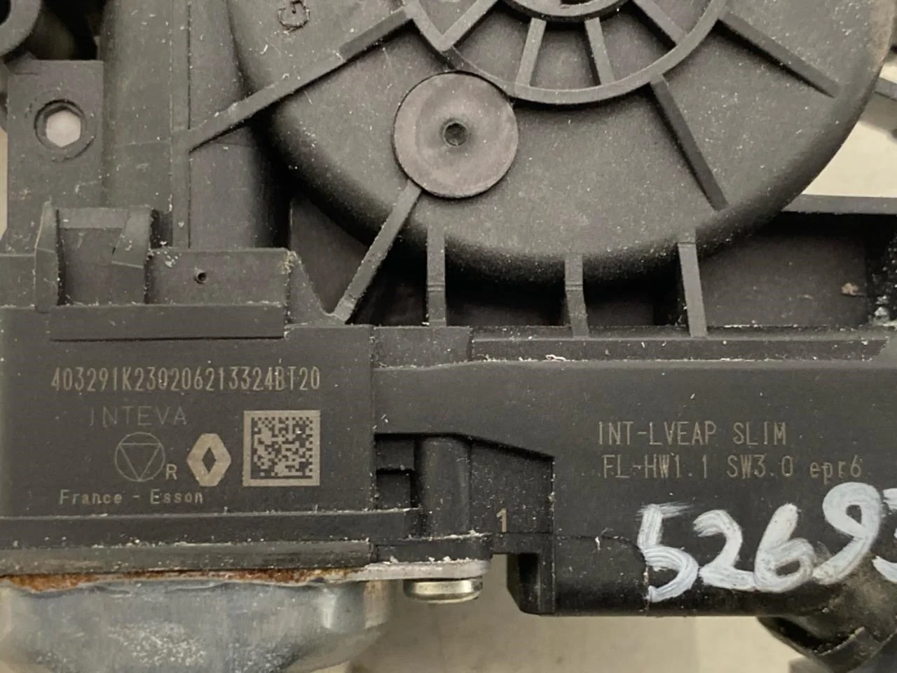 Ablakemelő motor nézet 3