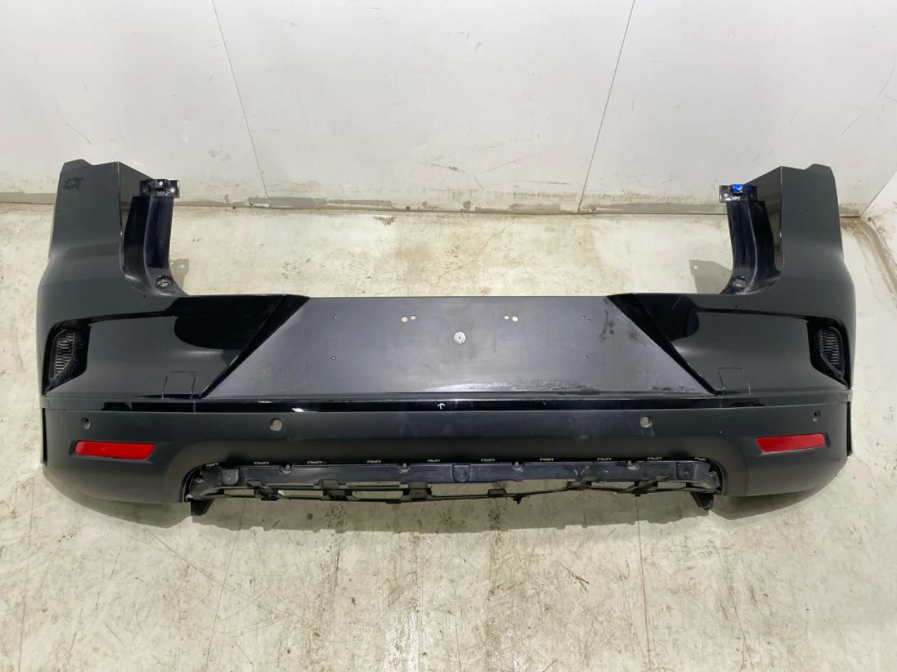Jaguar I-PACE 2018- Rear bumper