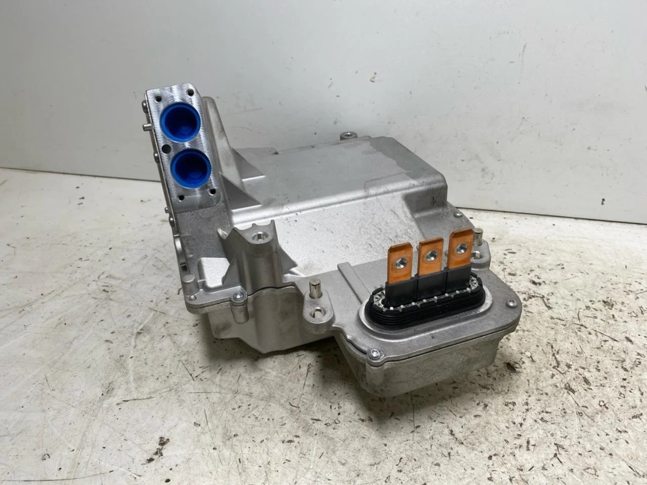 Invertor, 12-220V vedere 3