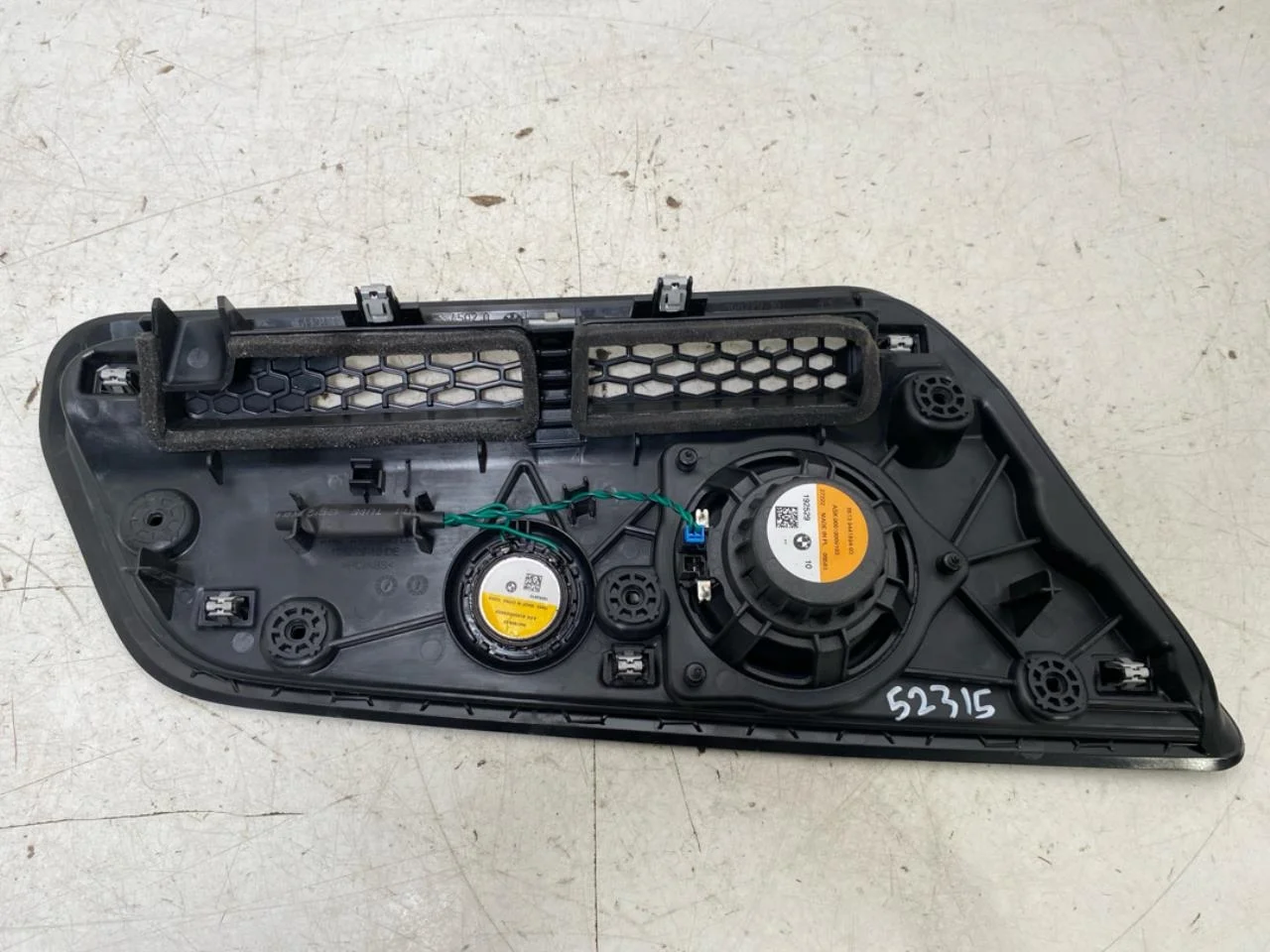 BMW IX 2022- Speaker view 2