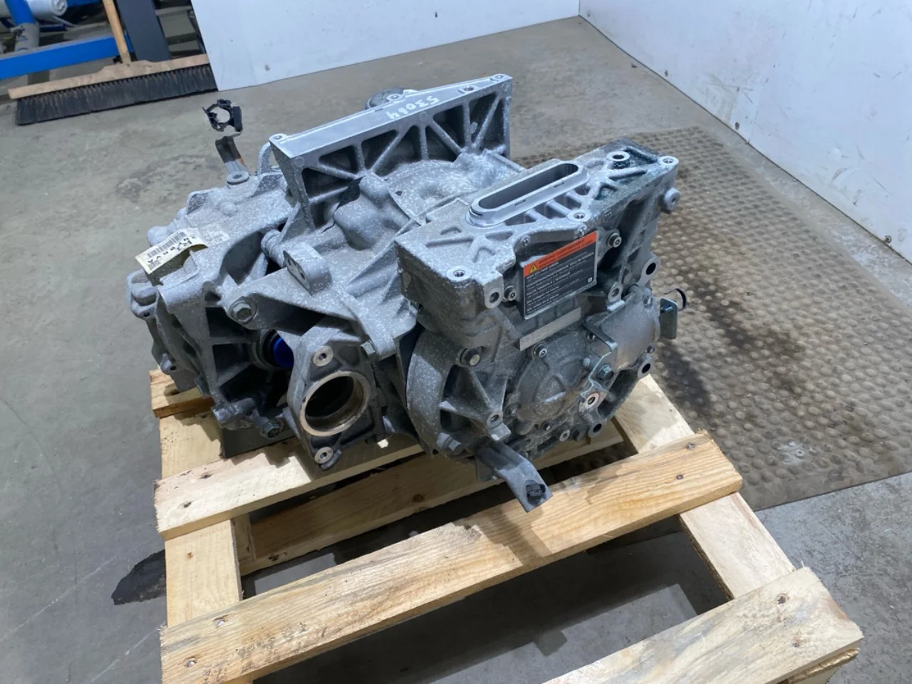 Nissan LEAF 2017-24 Elektromos motor, első nézet 3