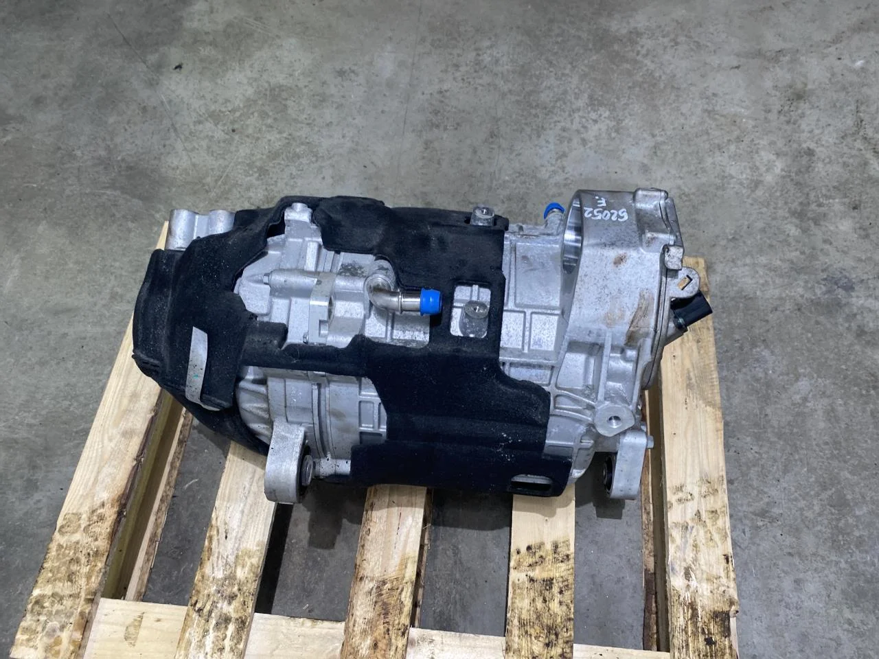 Volvo XC40/RECHARGE 2018- Elektromos motor, első nézet 3