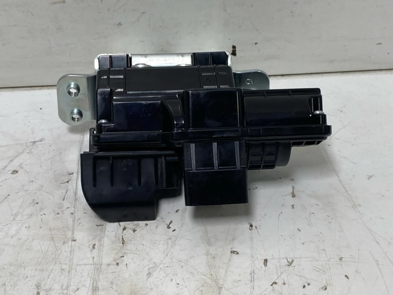 Kia EV6 2022- Tailgate lock view 2
