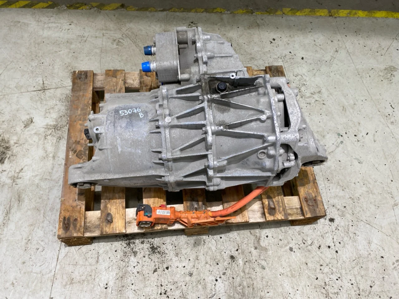 Tesla MODEL 3 2024- Elektromos motor, hátsó nézet 4