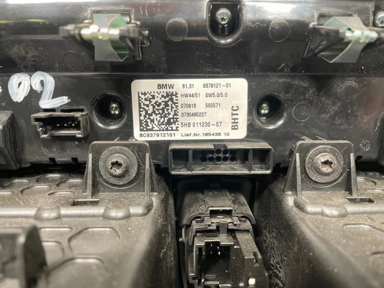 BMW I3 I01 2013-22 Heater control unit view 2
