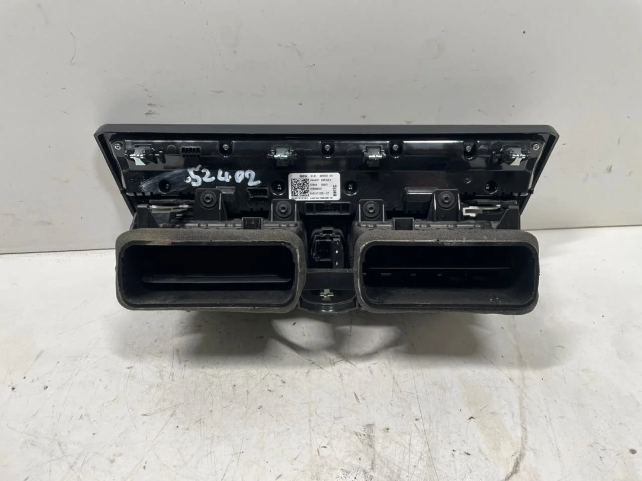 BMW I3 I01 2013-22 Heater control unit view 3