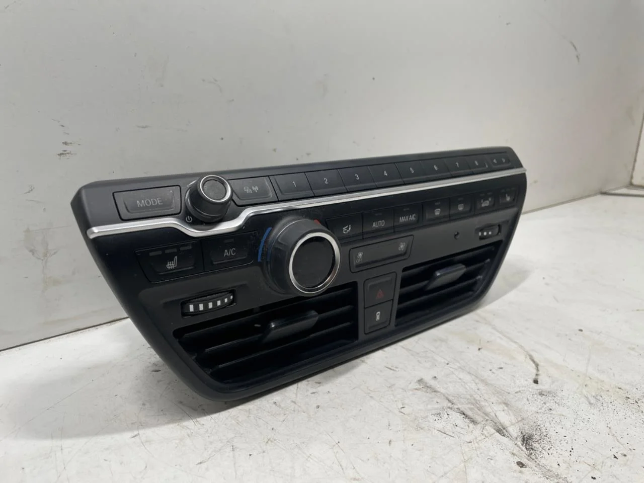 BMW I3 I01 2013-22 Heater control unit view 4