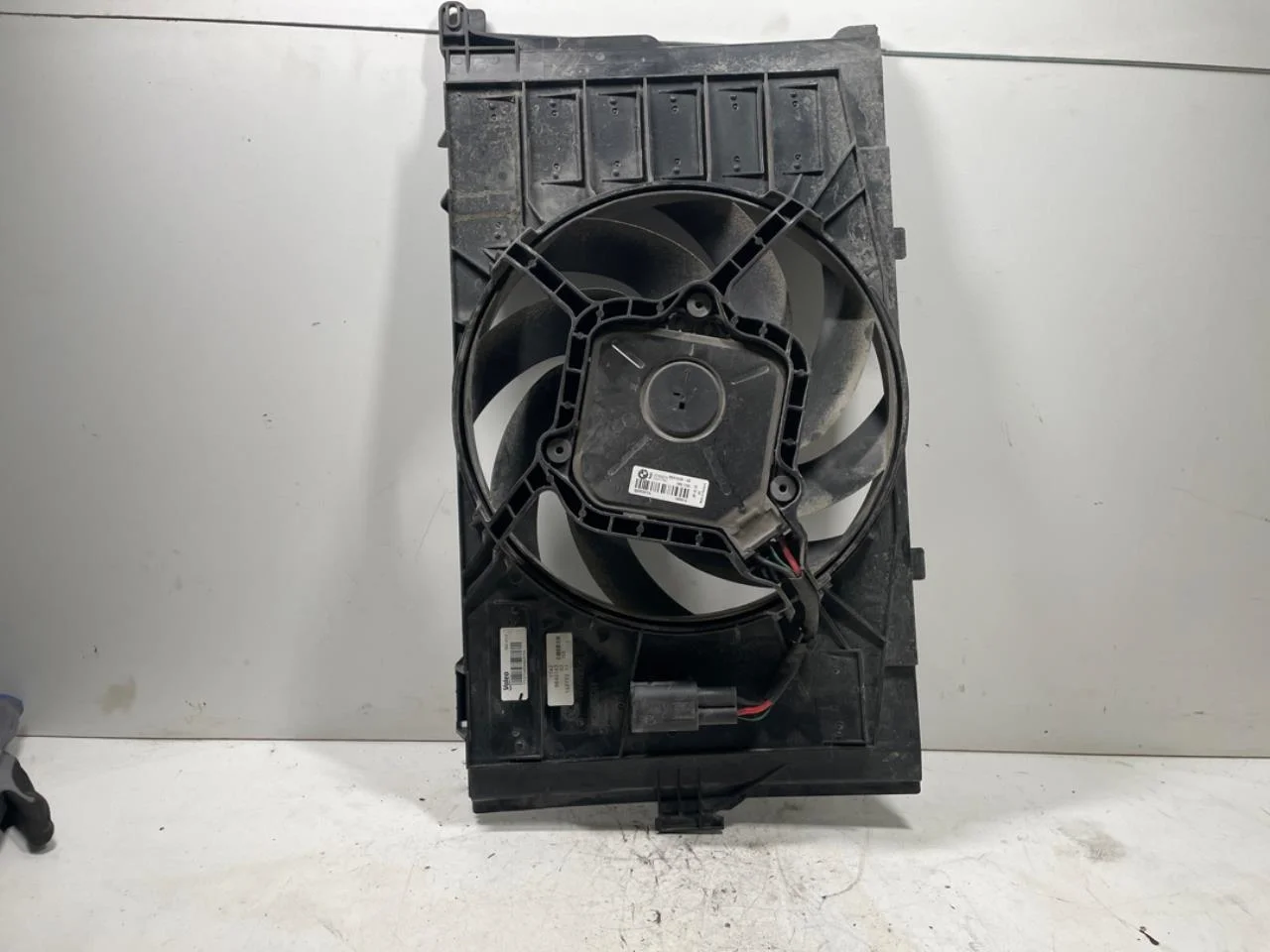 BMW I3 I01 2013-22 Electric cooling fan view 4